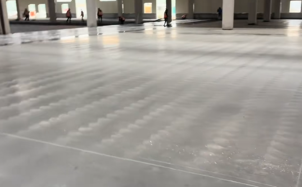 Büyük Metrajlı Alanlarda Epoksi Kaplama mı, Beton Silim mi? 3 sap beton uygulamalar tcmc